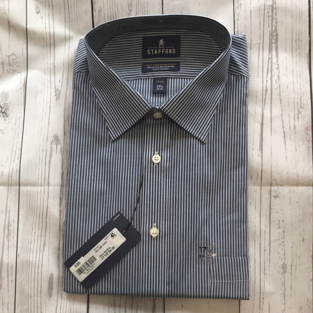 💛SOLD💛 blue and white striped fitted dress shirt
